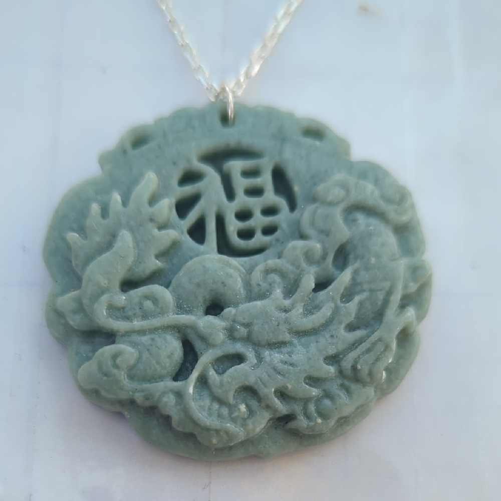 Elegant Jade Pendant Necklace